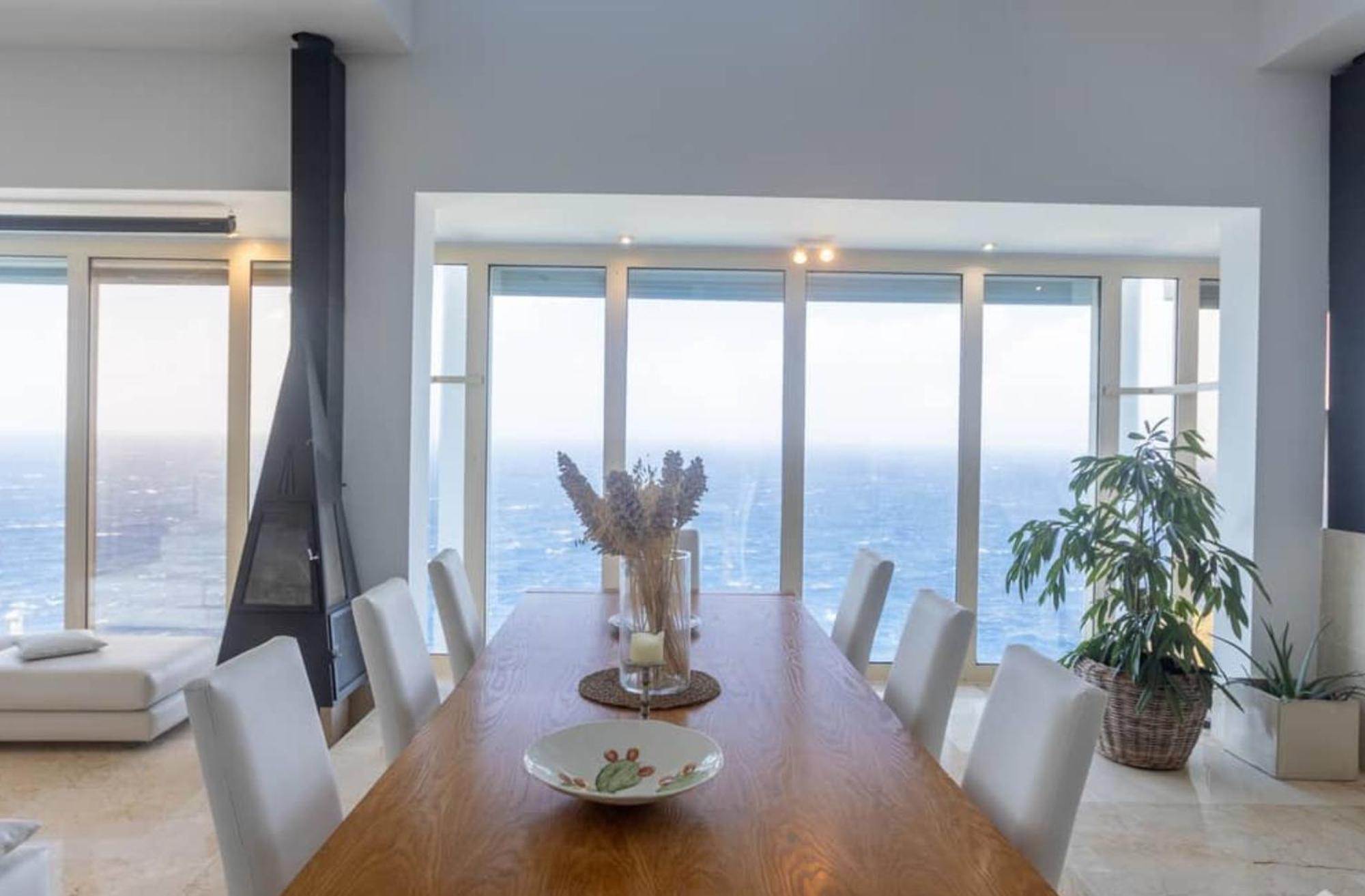 Exclusive Seafront Villa,Private Pool,Gym,Bbq El Toro  Zewnętrze zdjęcie